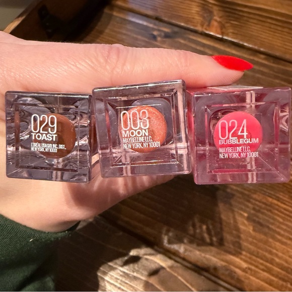 Lot of (3) Maybelline Lifter Glosses
024 BUBBLEGUM, 003 MOON, 029
TOAST NEW - Picture 3 of 3